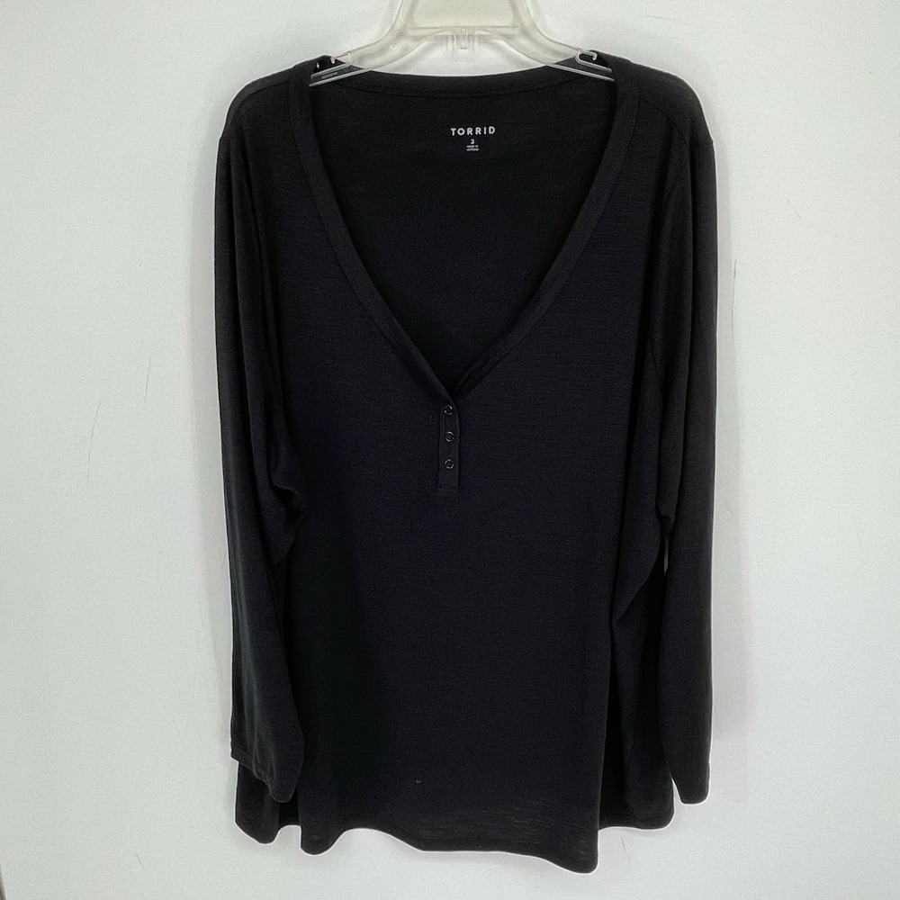 Torrid Women's Black Lyocell Blend Long Sleeve Henley V-Neck Top Plus Size 3 3X